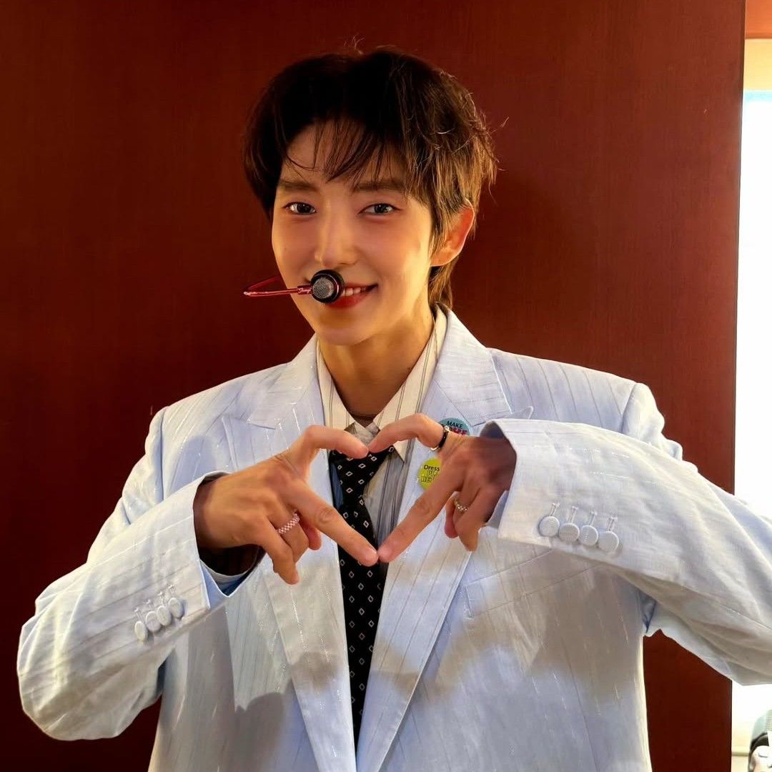 A moment captured by a fan of Lee Joongi