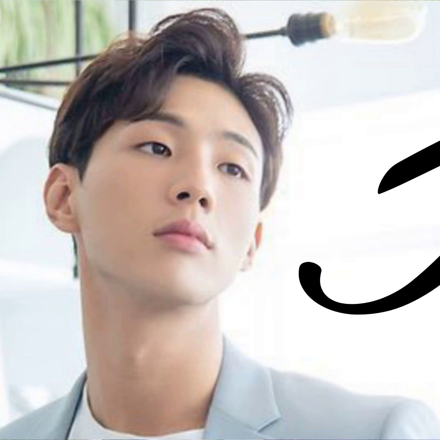 Behind-the-scenes cut of Jisoo