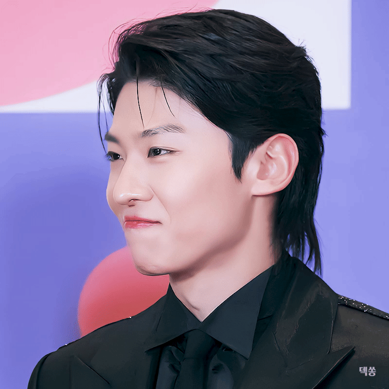 Behind-the-scenes cut of Dex