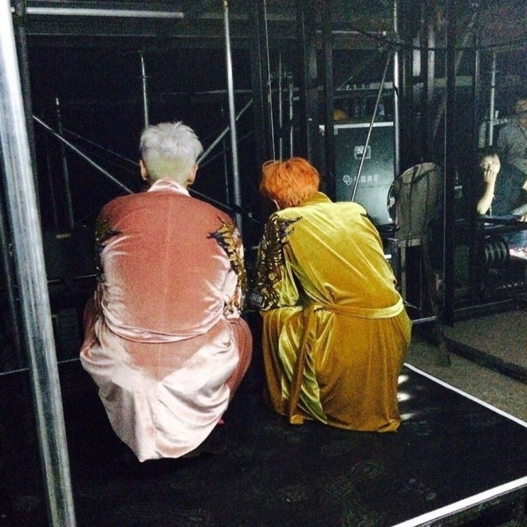 Behind-the-scenes cut of T.O.P