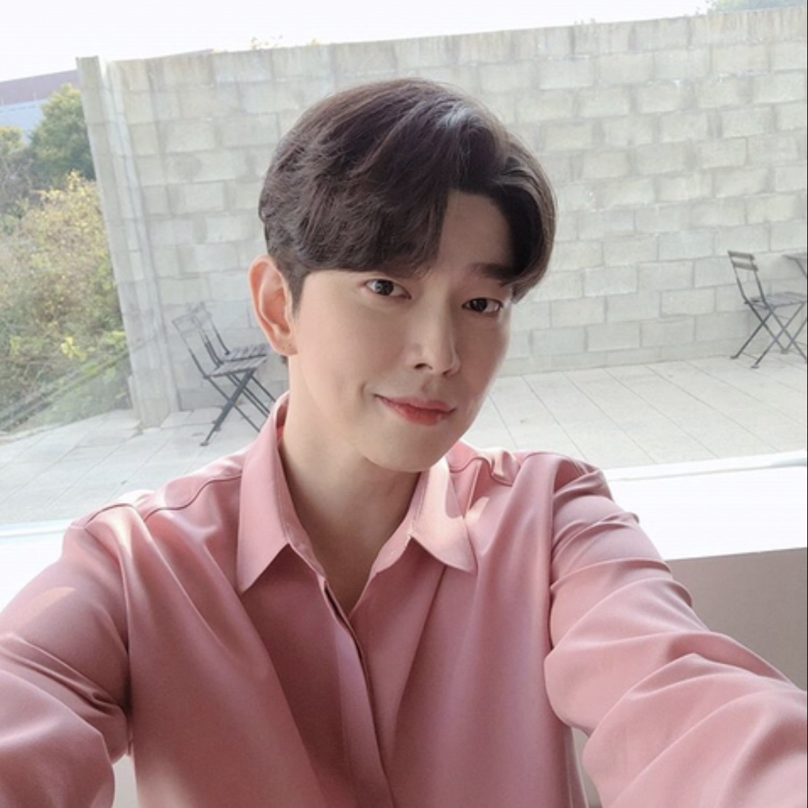 Recent activity shot of Yoon Kyunsang