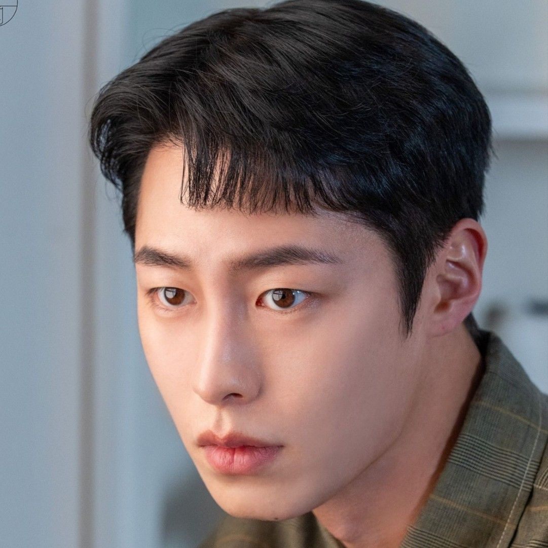 Latest photo of Lee Jaewook