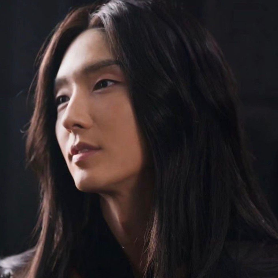 A moment captured by a fan of Lee Joongi