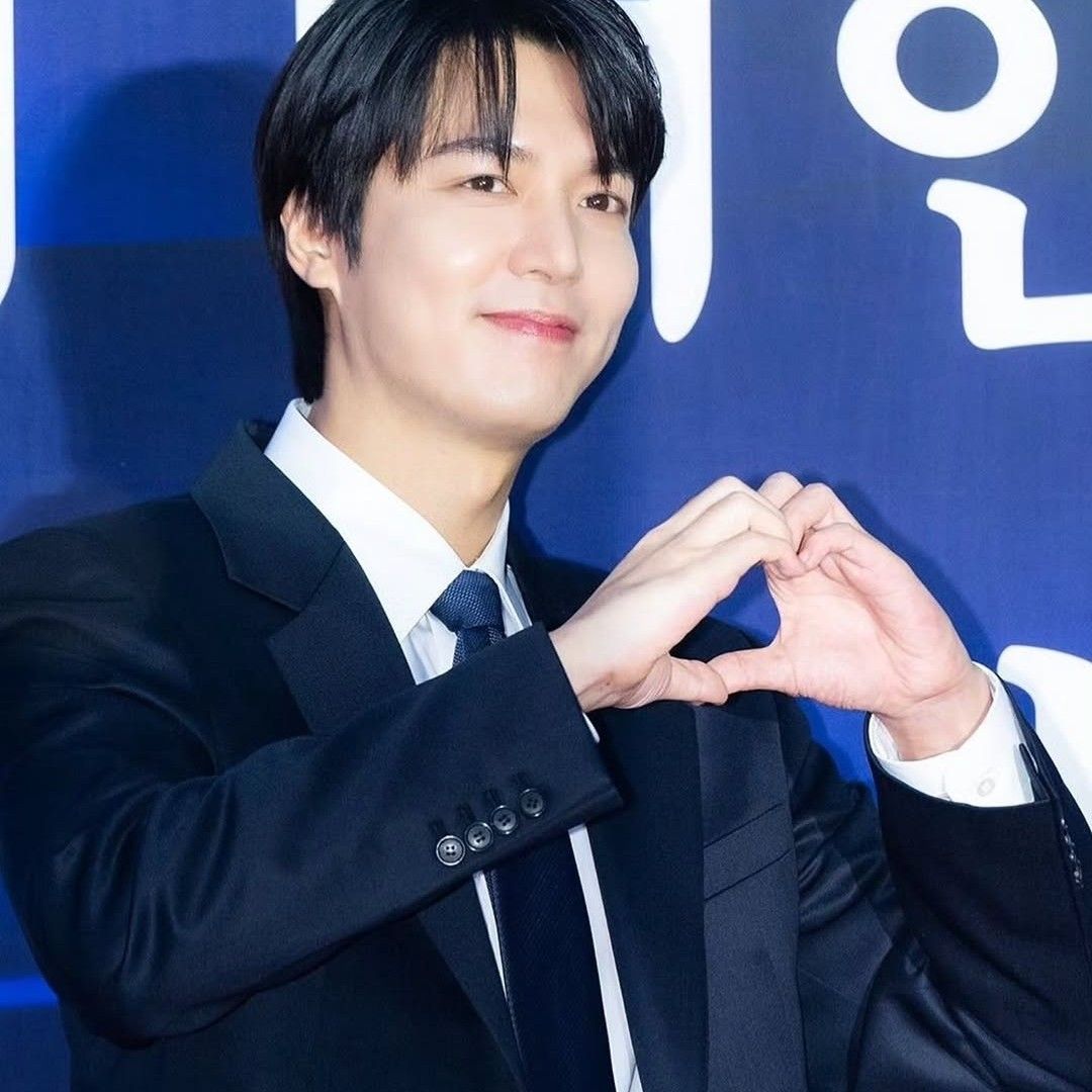 粉絲拍下的李敏鎬瞬間