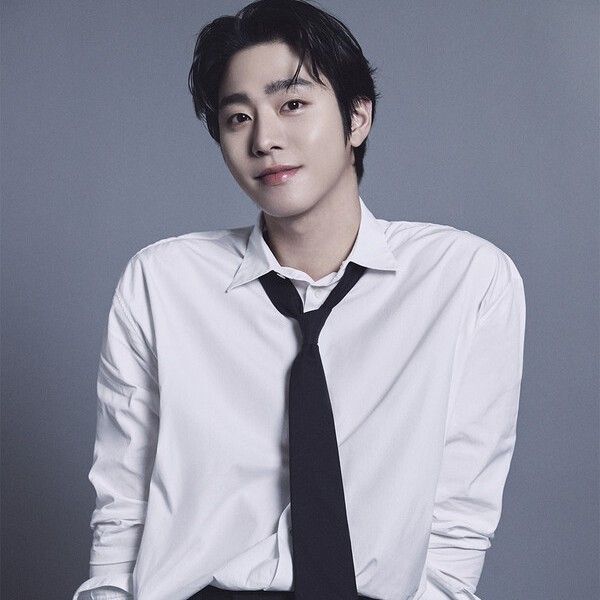 A moment captured by a fan of Ahn Hyoseop