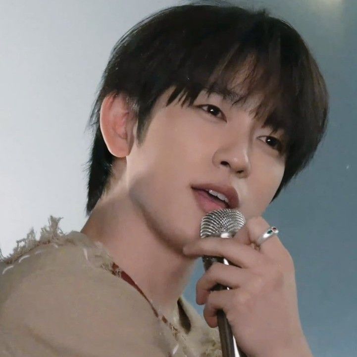 Latest photo of Park Jinyoung