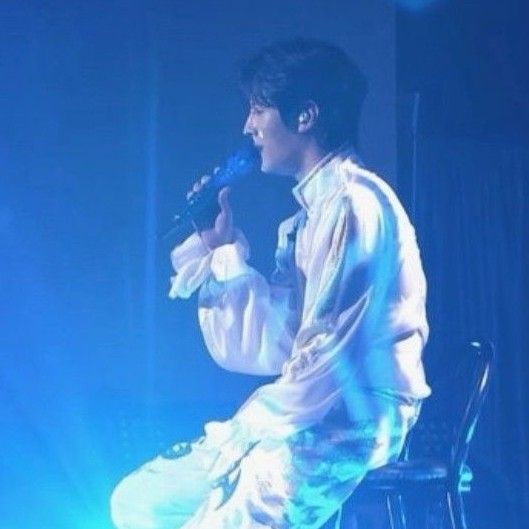 金俊賢的最新照片