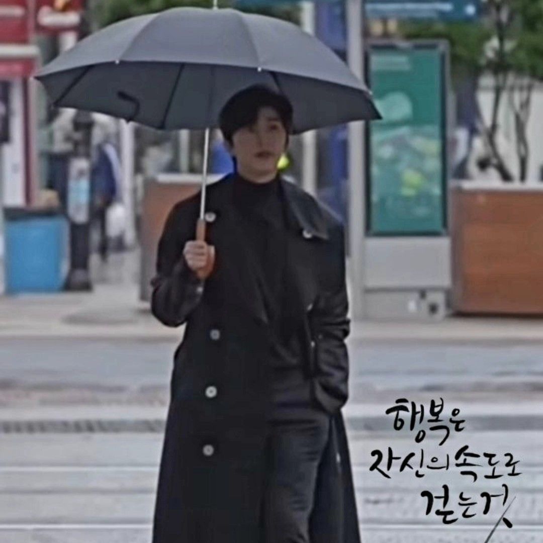 Behind-the-scenes cut of Lim Youngwoong