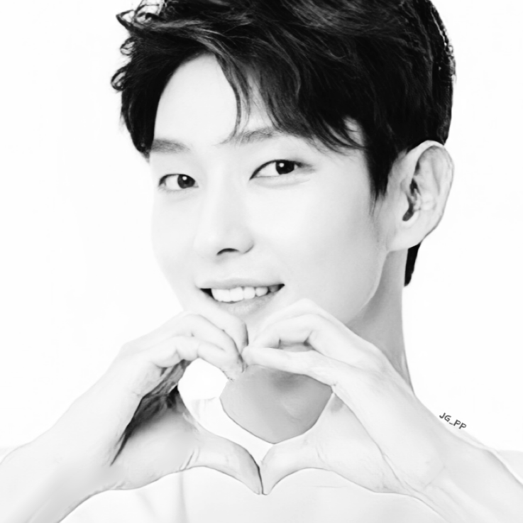 A moment captured by a fan of Lee Joongi