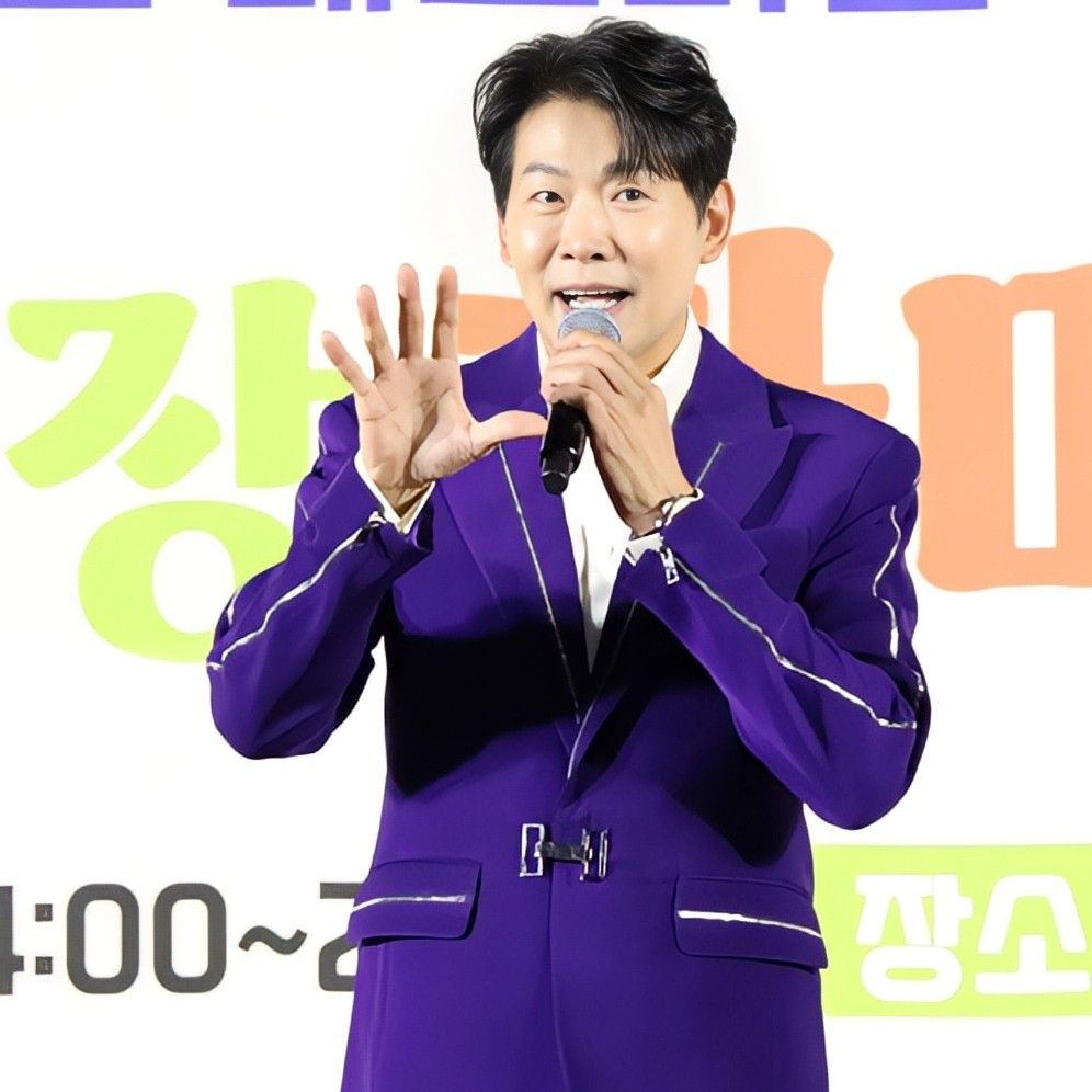 Latest photo of Kim Yongpil