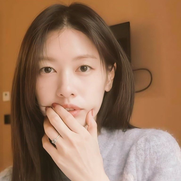 Recent activity shot of Jung Somin