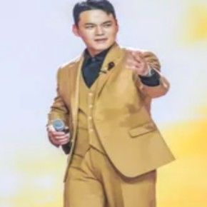 Behind-the-scenes cut of Lee Jung