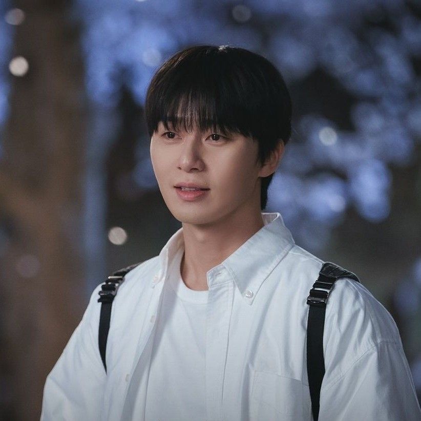 Latest photo of Park Seojoon