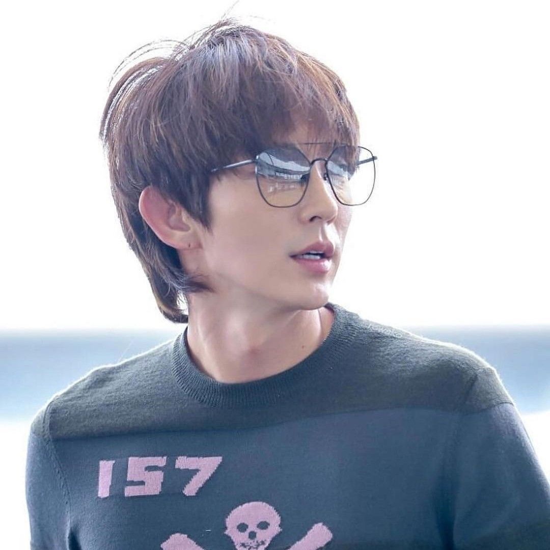 Recent activity shot of Lee Joongi