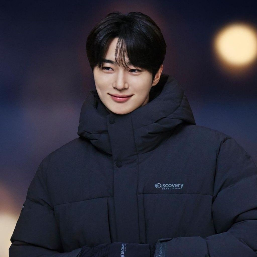 변우석 최근 활동샷