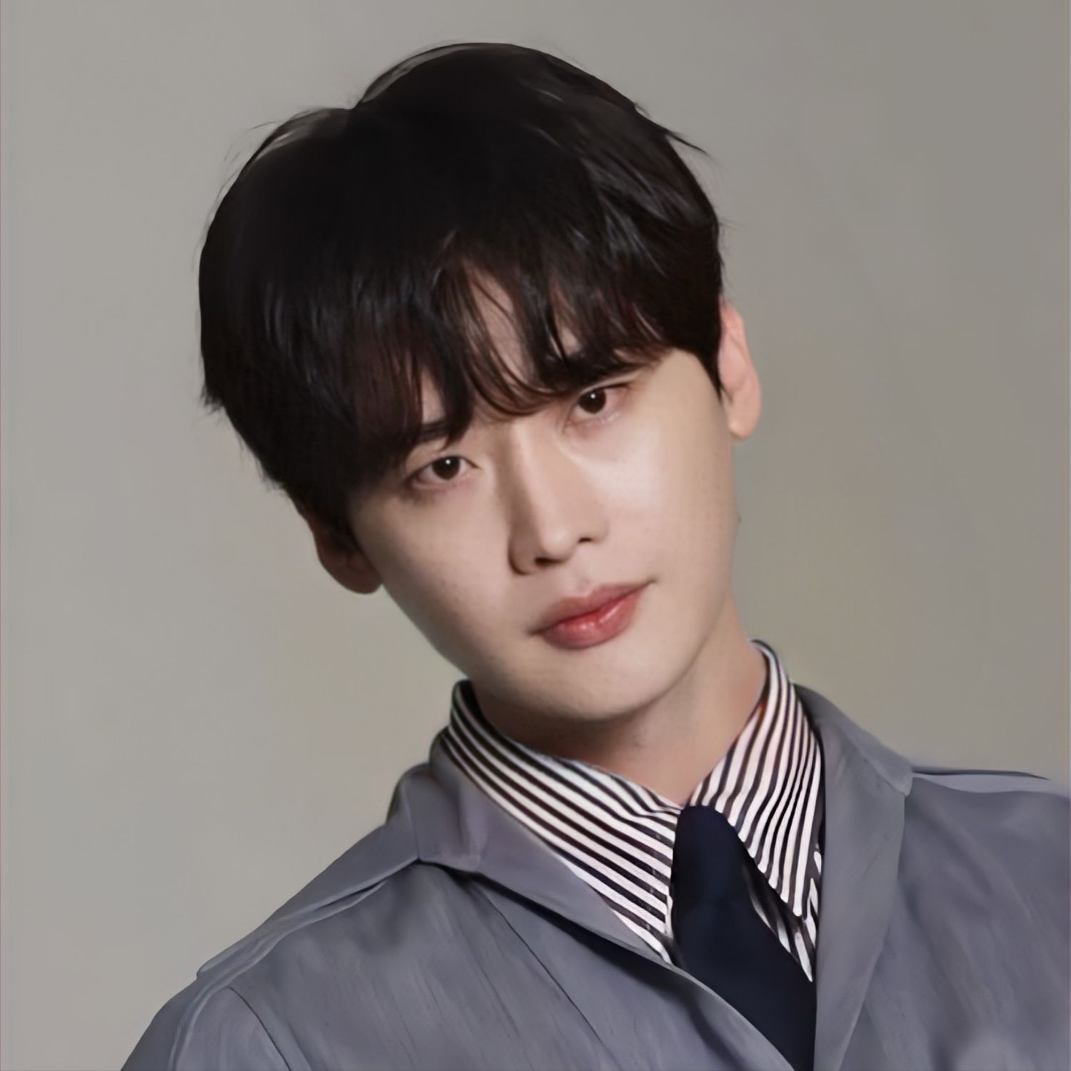 Recent activity shot of Lee Jongsuk