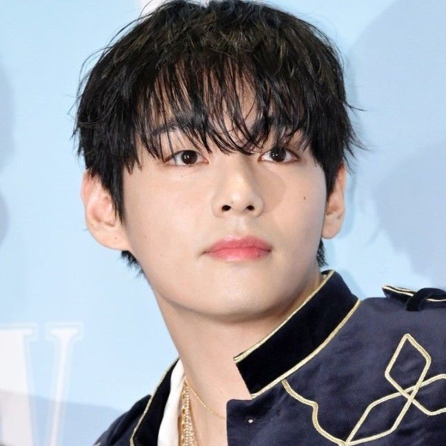 Recent activity shot of Kim Taehyung (V)