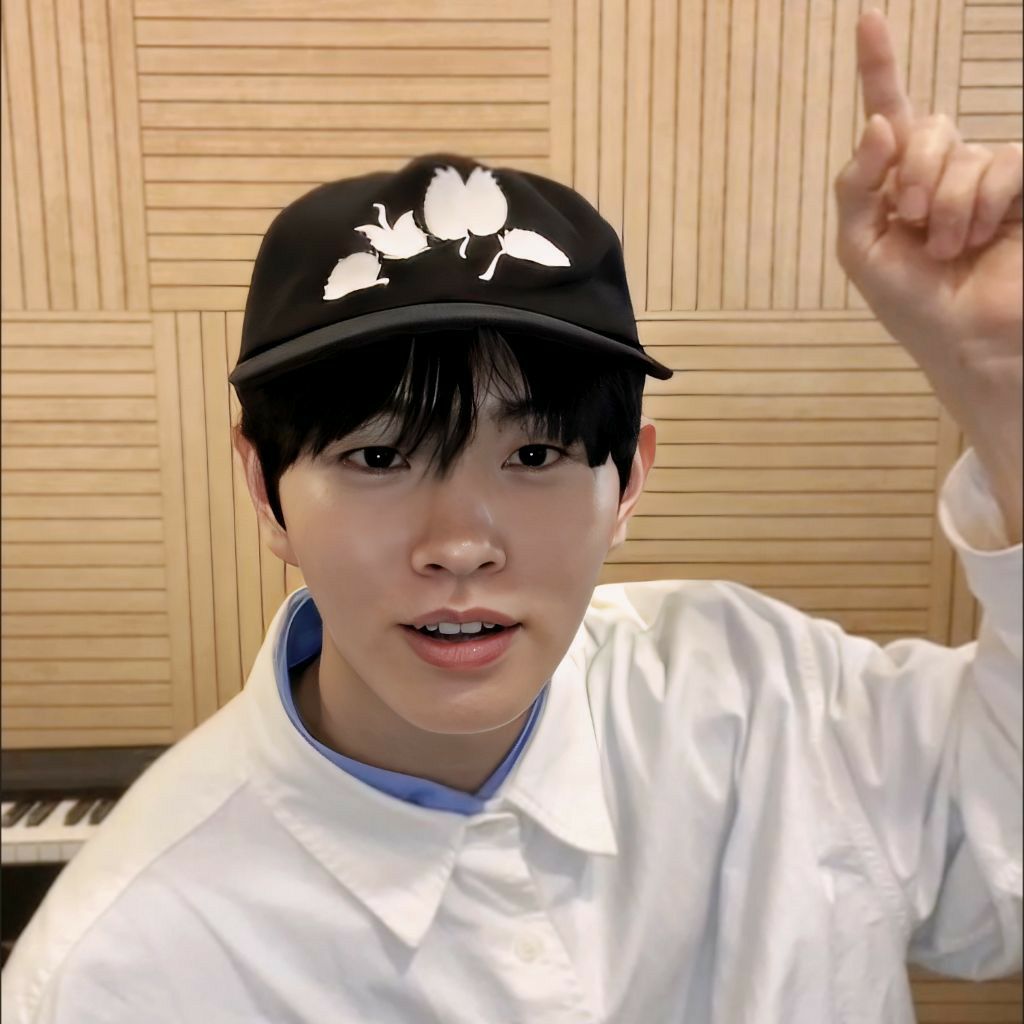 Recent activity shot of Lee Byeongchan