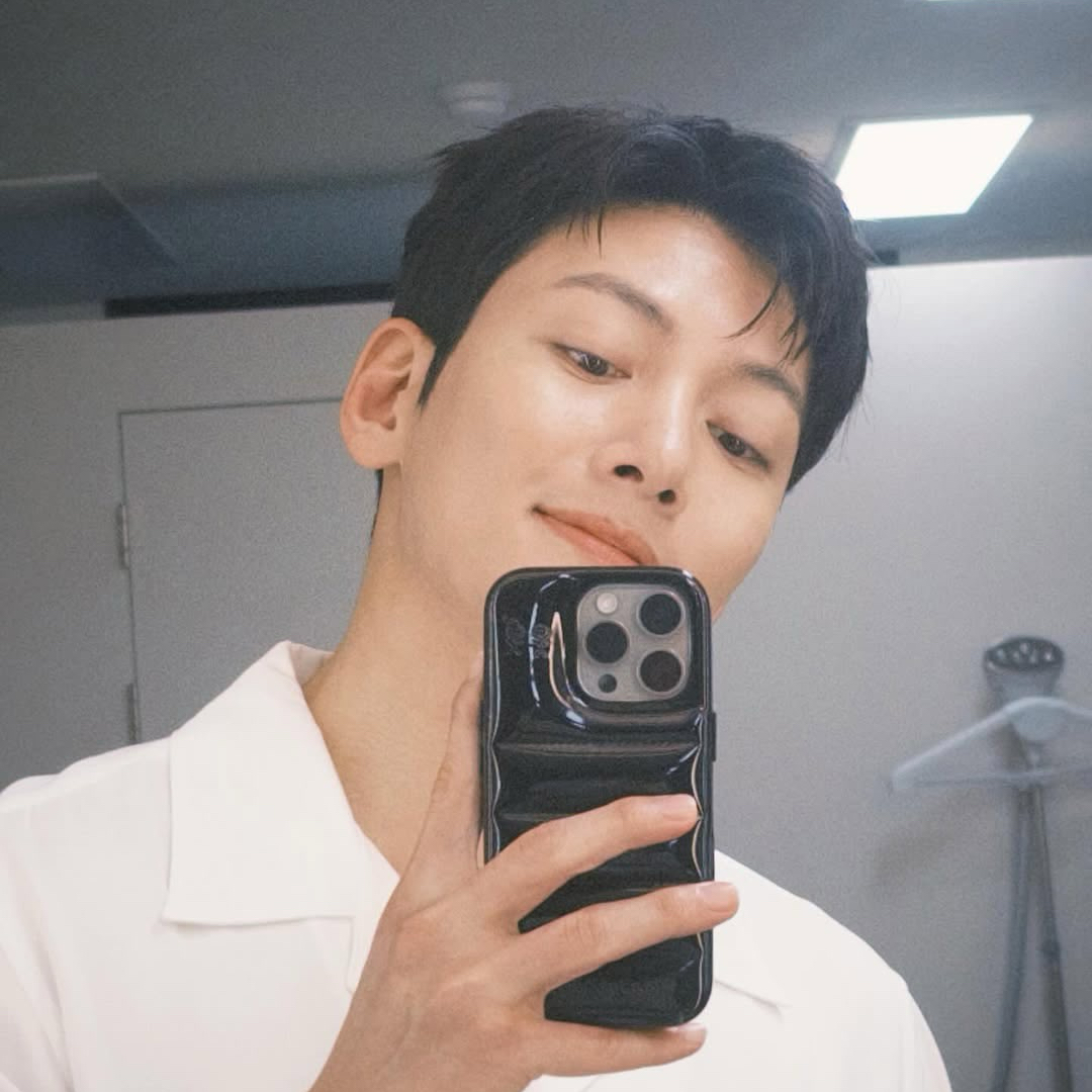 Latest photo of Ji Changwook
