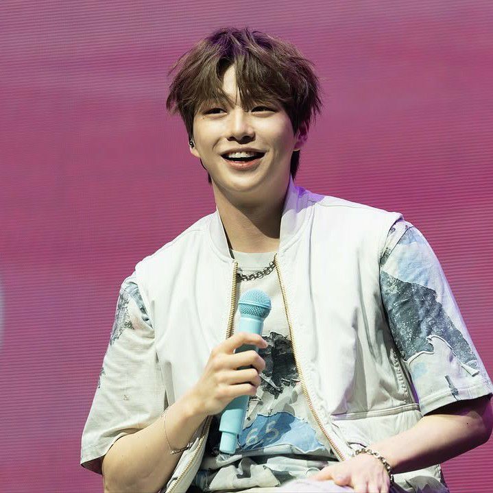 Behind-the-scenes cut of Secret Garden