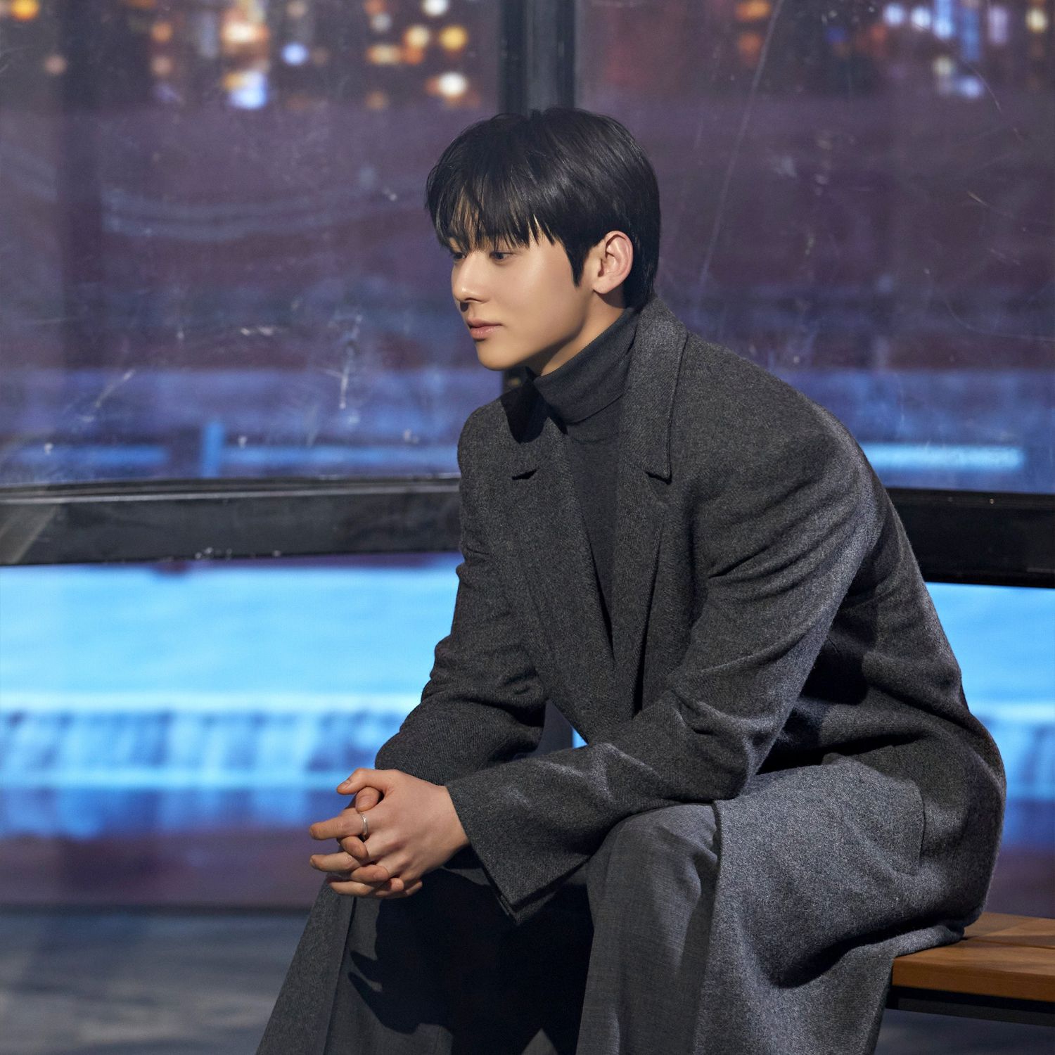 Behind-the-scenes cut of Hwang Minhyun