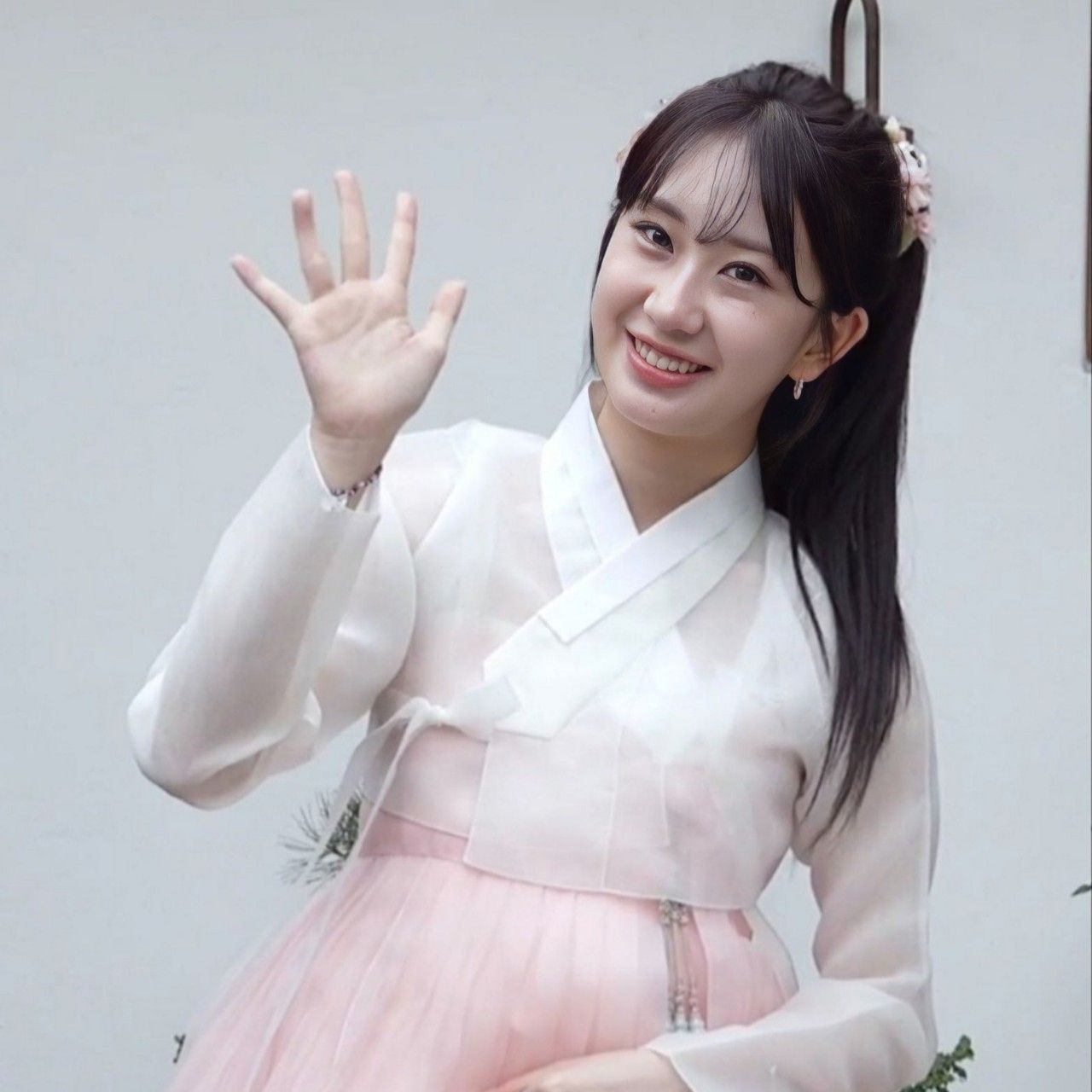 Cuplikan di balik layar dari Jeon Yujin