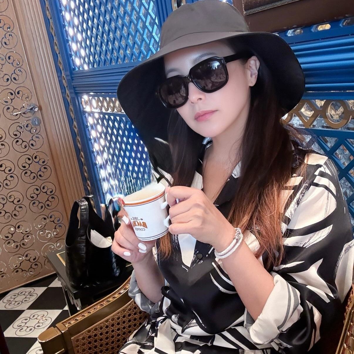 Behind-the-scenes cut of Kim Heesun