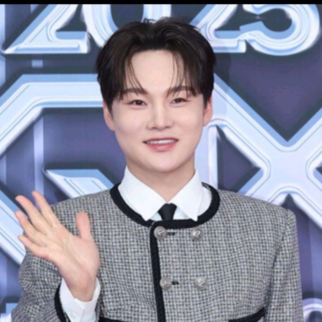 朴瑞鎮的最新照片