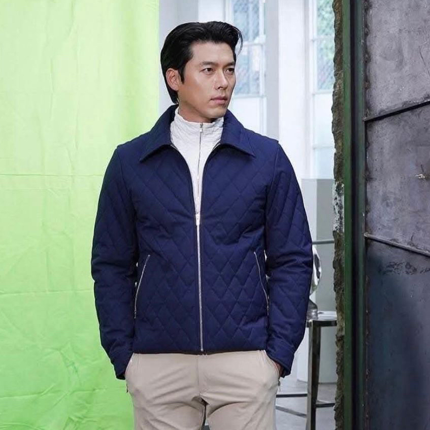 A moment captured by a fan of Hyun Bin