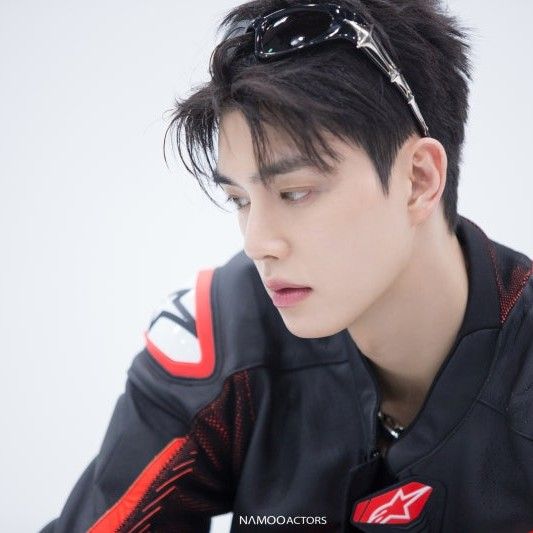 Behind-the-scenes cut of Song Kang