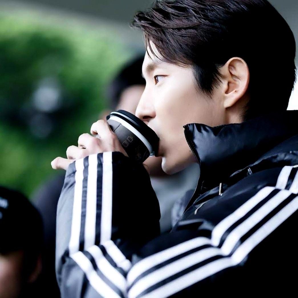 Latest photo of Lee Joongi