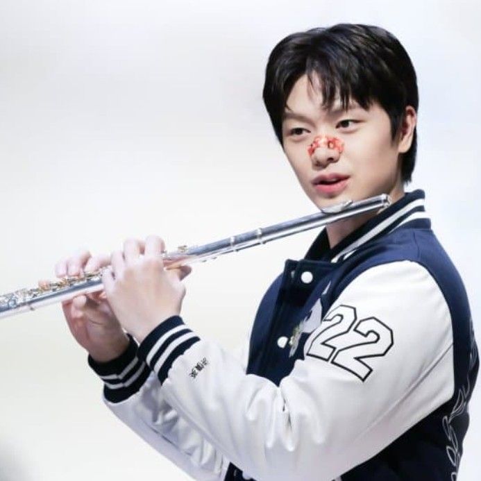Behind-the-scenes cut of Yook Sungjae