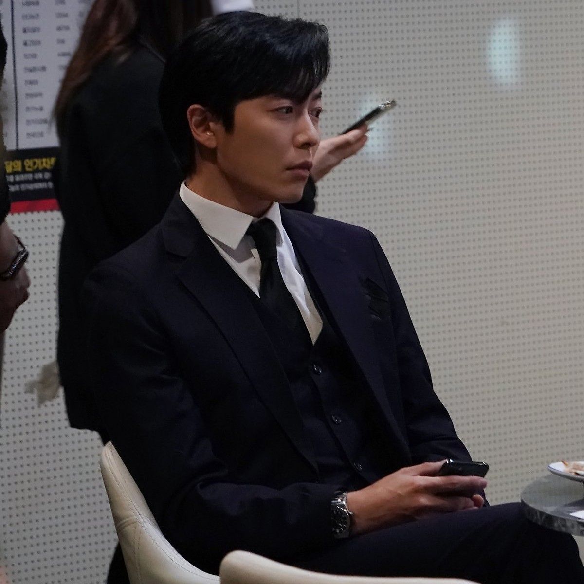 김재욱의 비하인드 컷