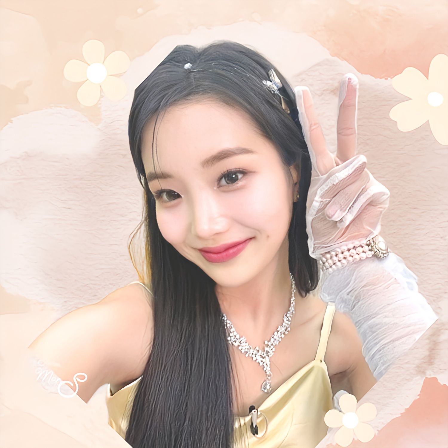 Behind-the-scenes cut of Kim Soyeon (2004)