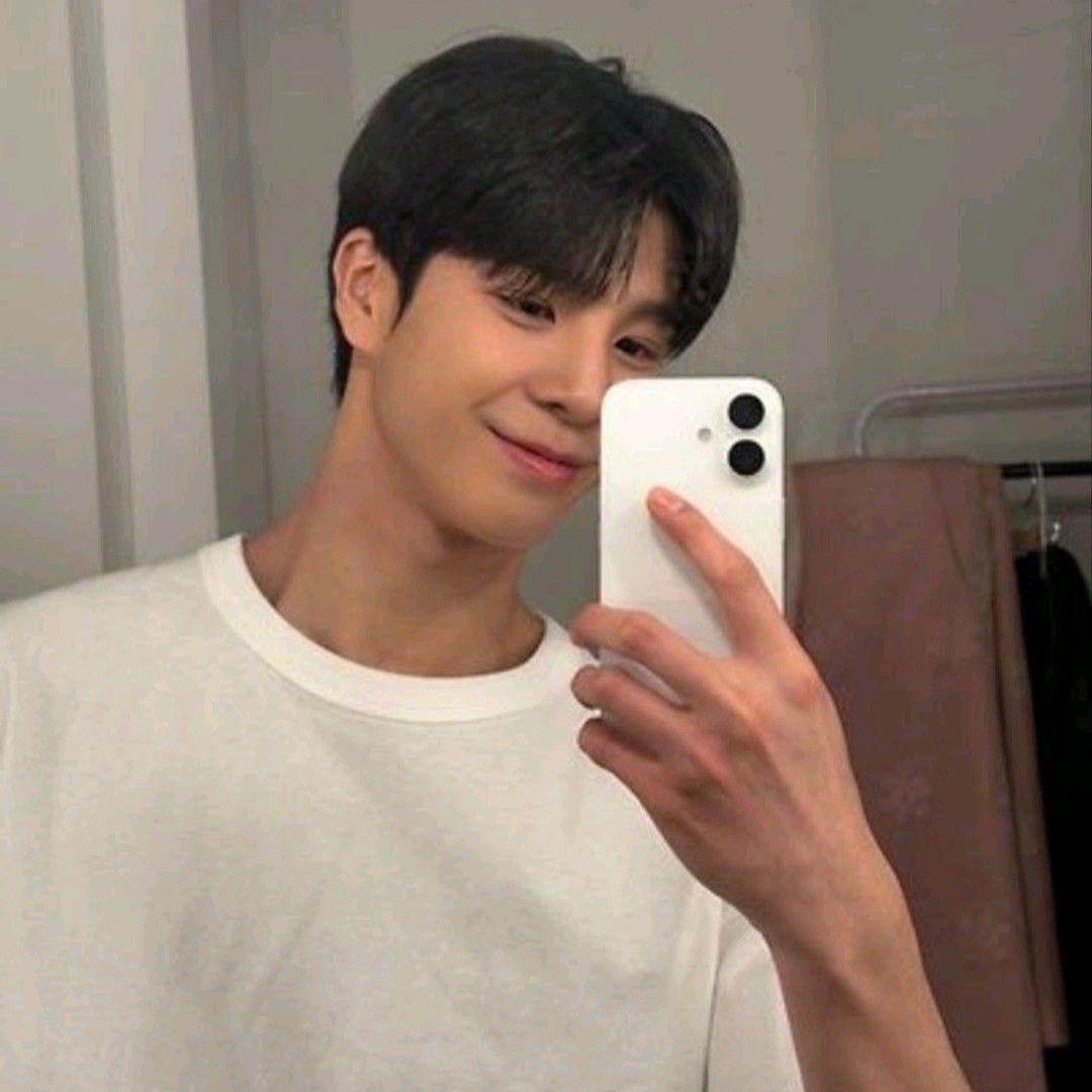 チョン・ドンウォンの最近の活動ショット