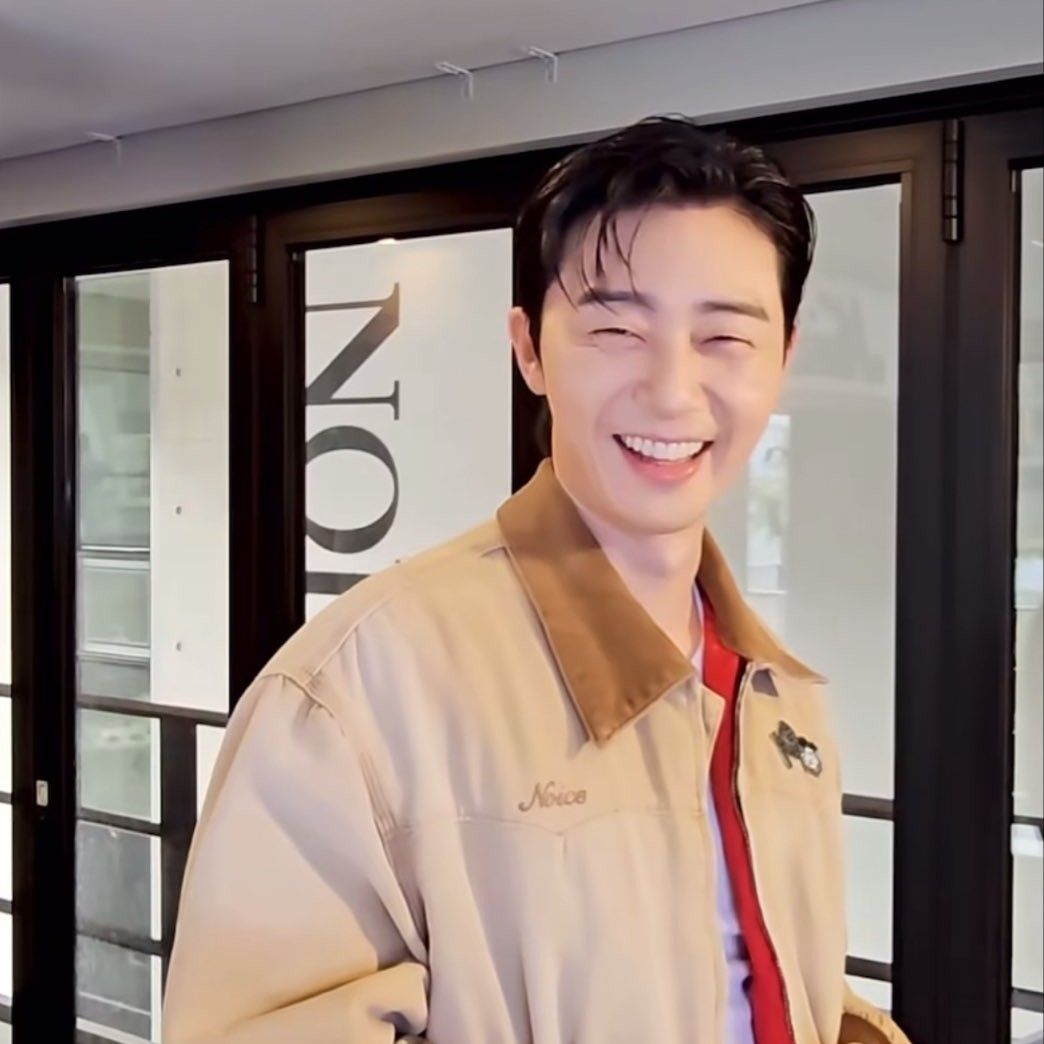 Behind-the-scenes cut of Park Seojoon
