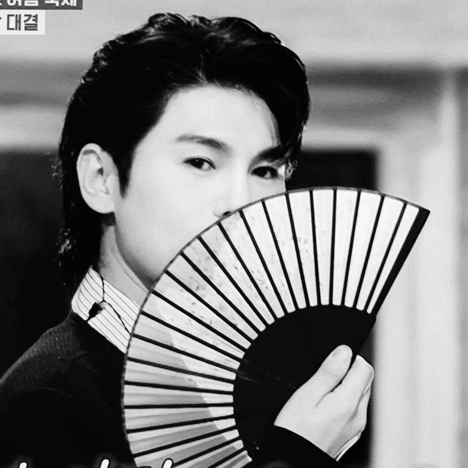 A moment captured by a fan of Kim Junsu (1991)