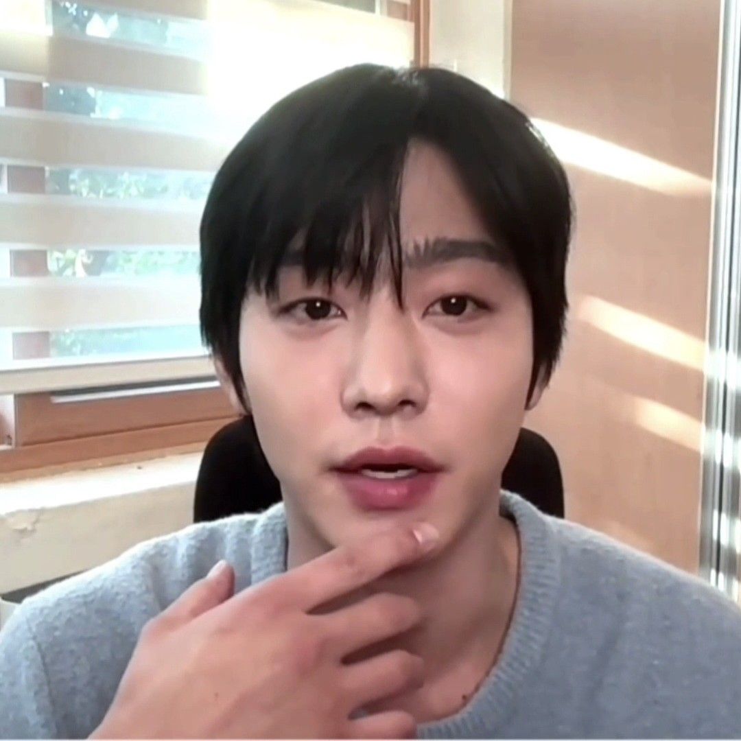 Recent activity shot of Ahn Hyoseop