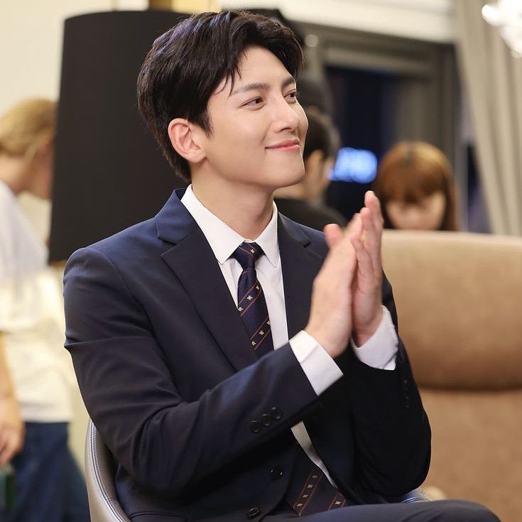 A moment captured by a fan of Ji Changwook