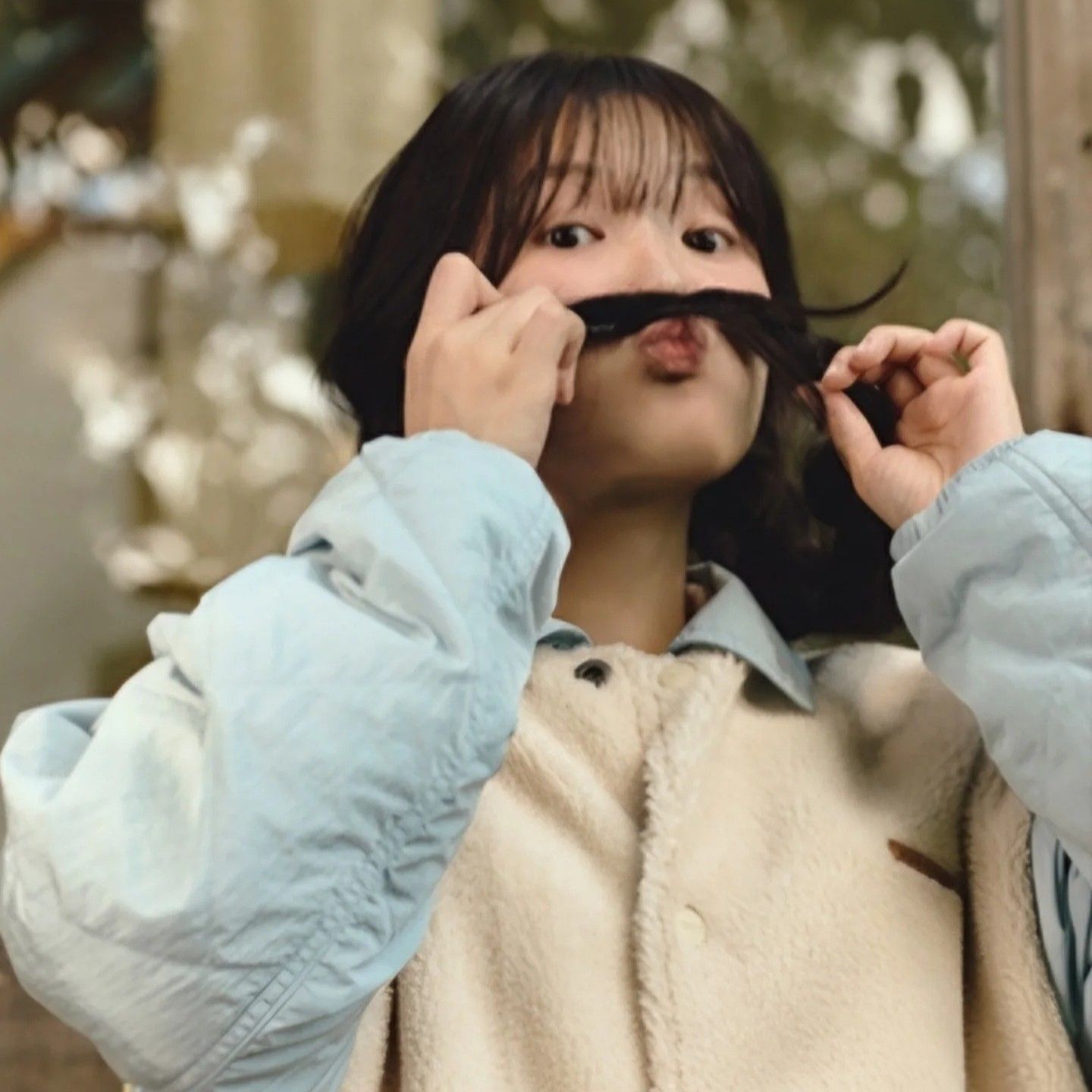 Behind-the-scenes cut of Kim Hyeyoon