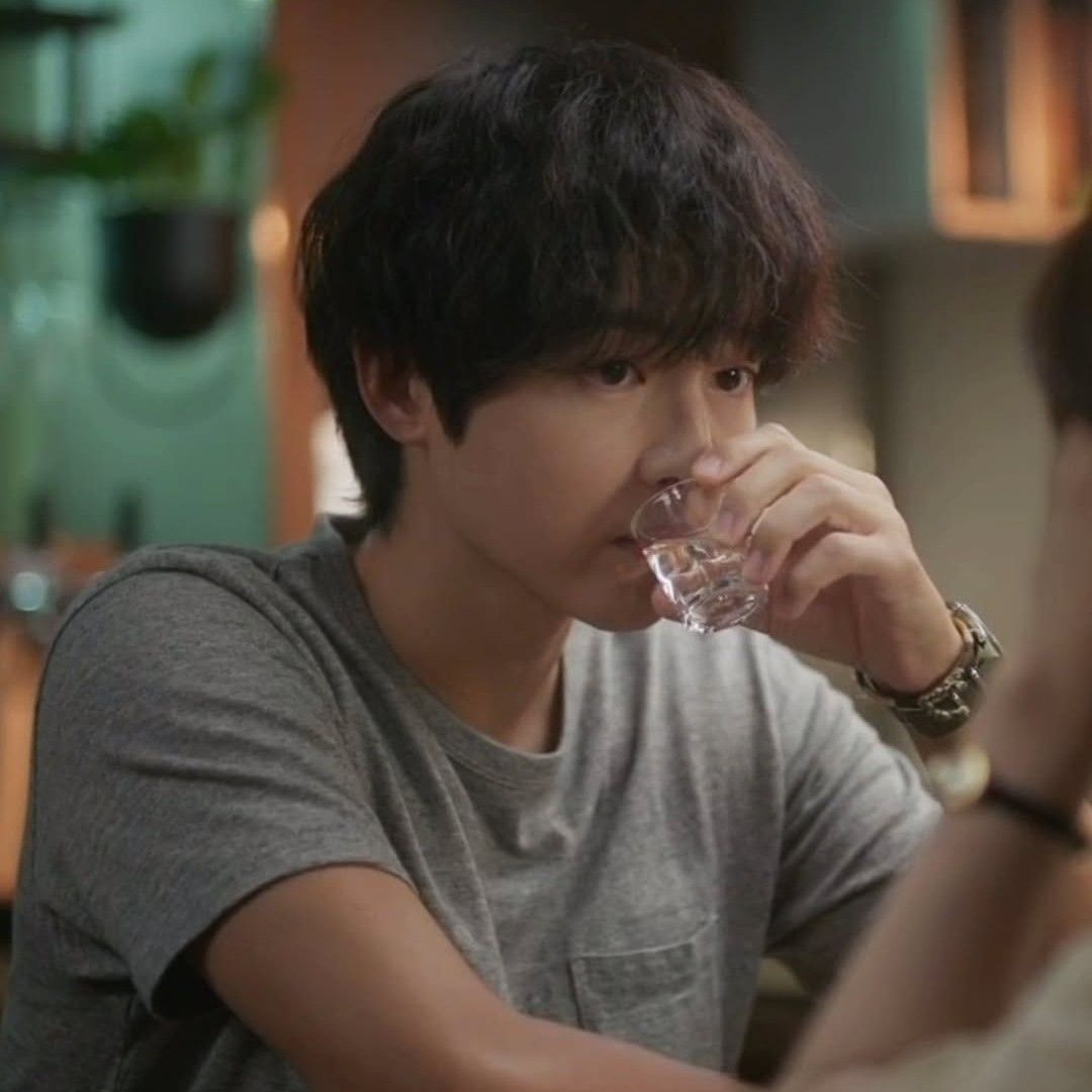 A moment captured by a fan of Song Joongki