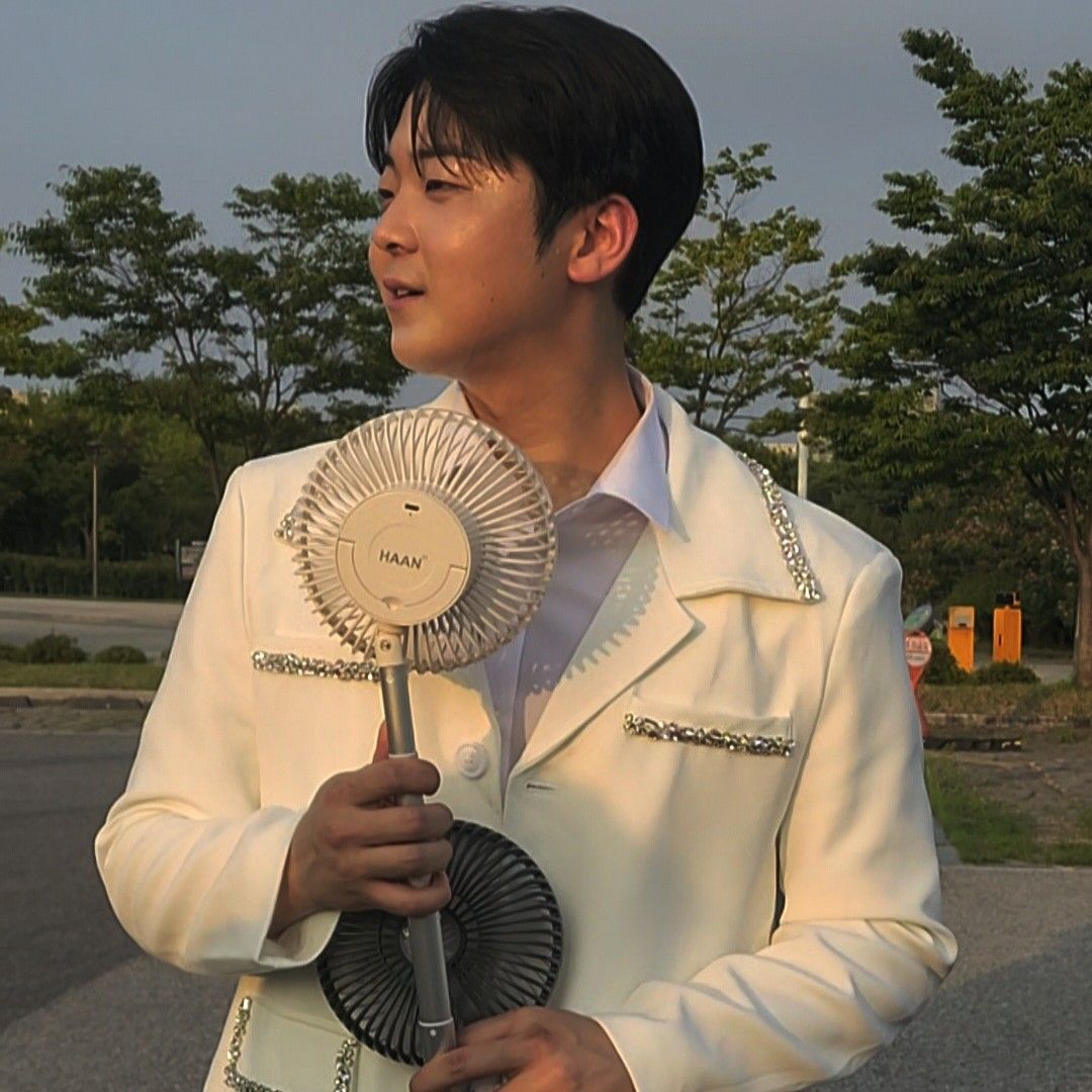 A moment captured by a fan of Park Minsu