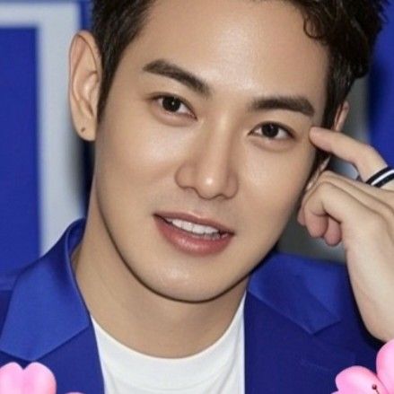 Behind-the-scenes cut of Hwanhee