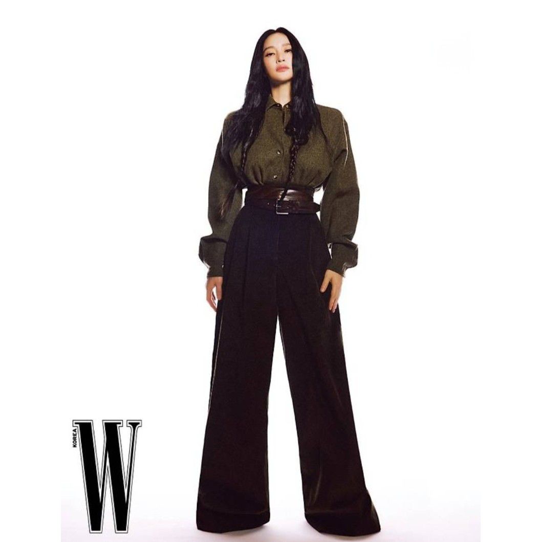 Behind-the-scenes cut of Kim Hyesoo