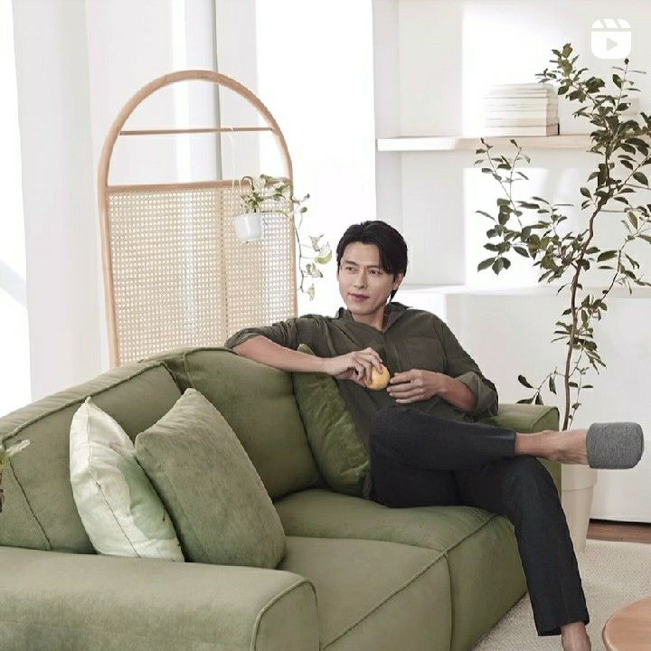 A moment captured by a fan of Hyun Bin