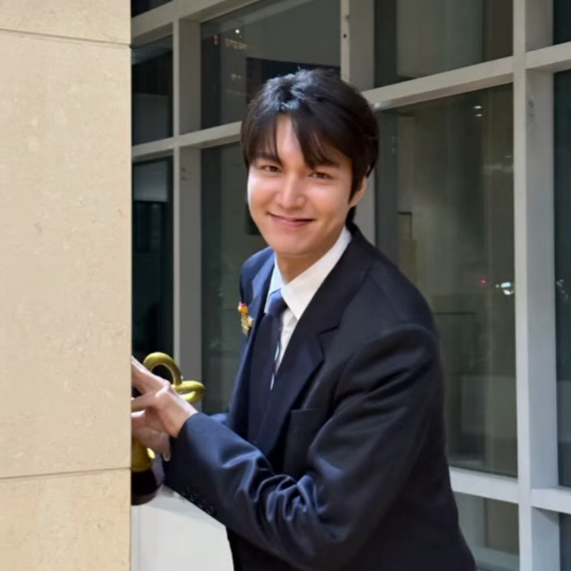 A moment captured by a fan of Lee Minho