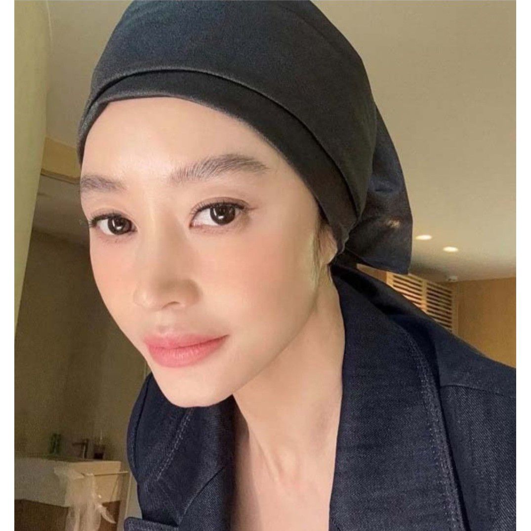 Latest photo of Kim Hyesoo