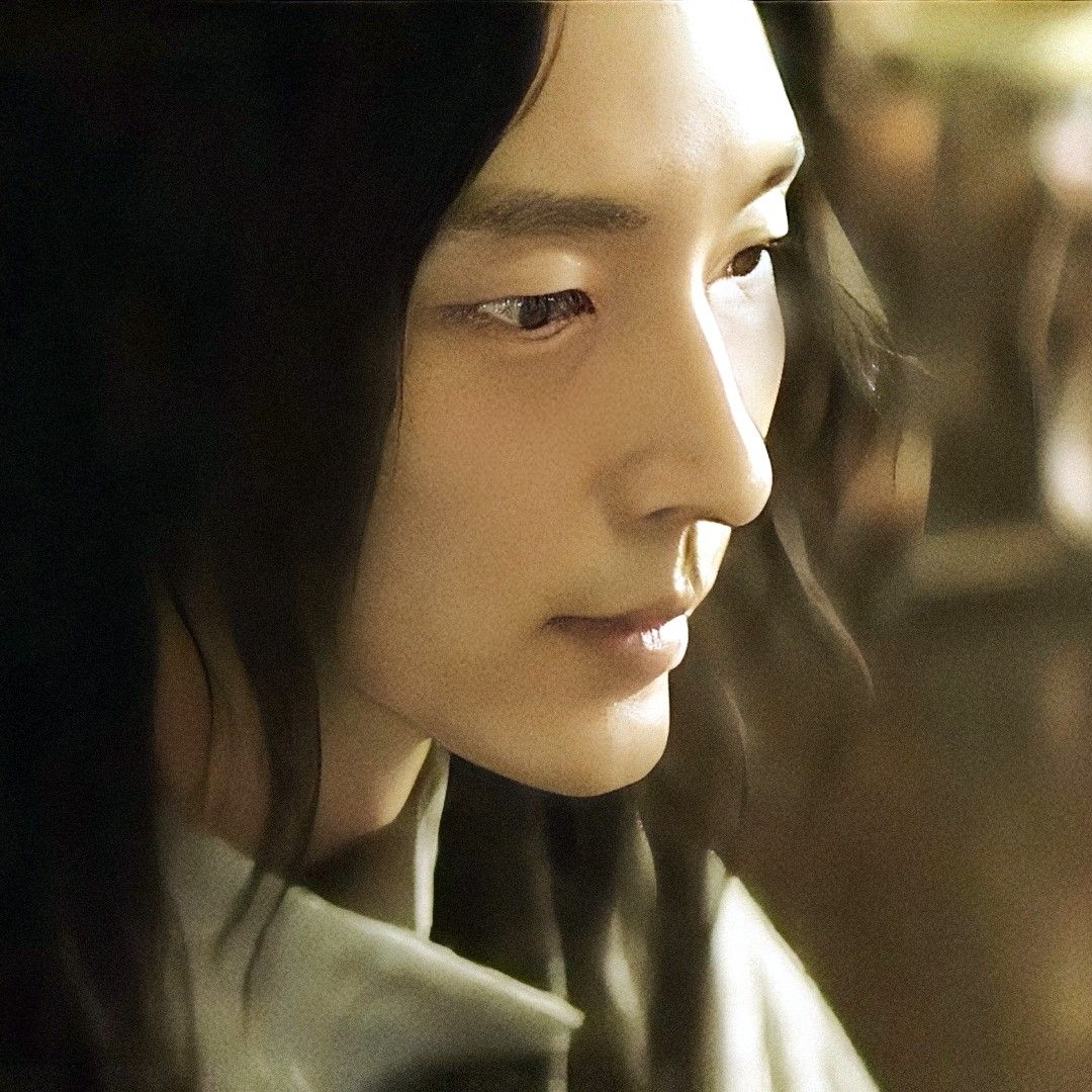 Behind-the-scenes cut of Lee Joongi