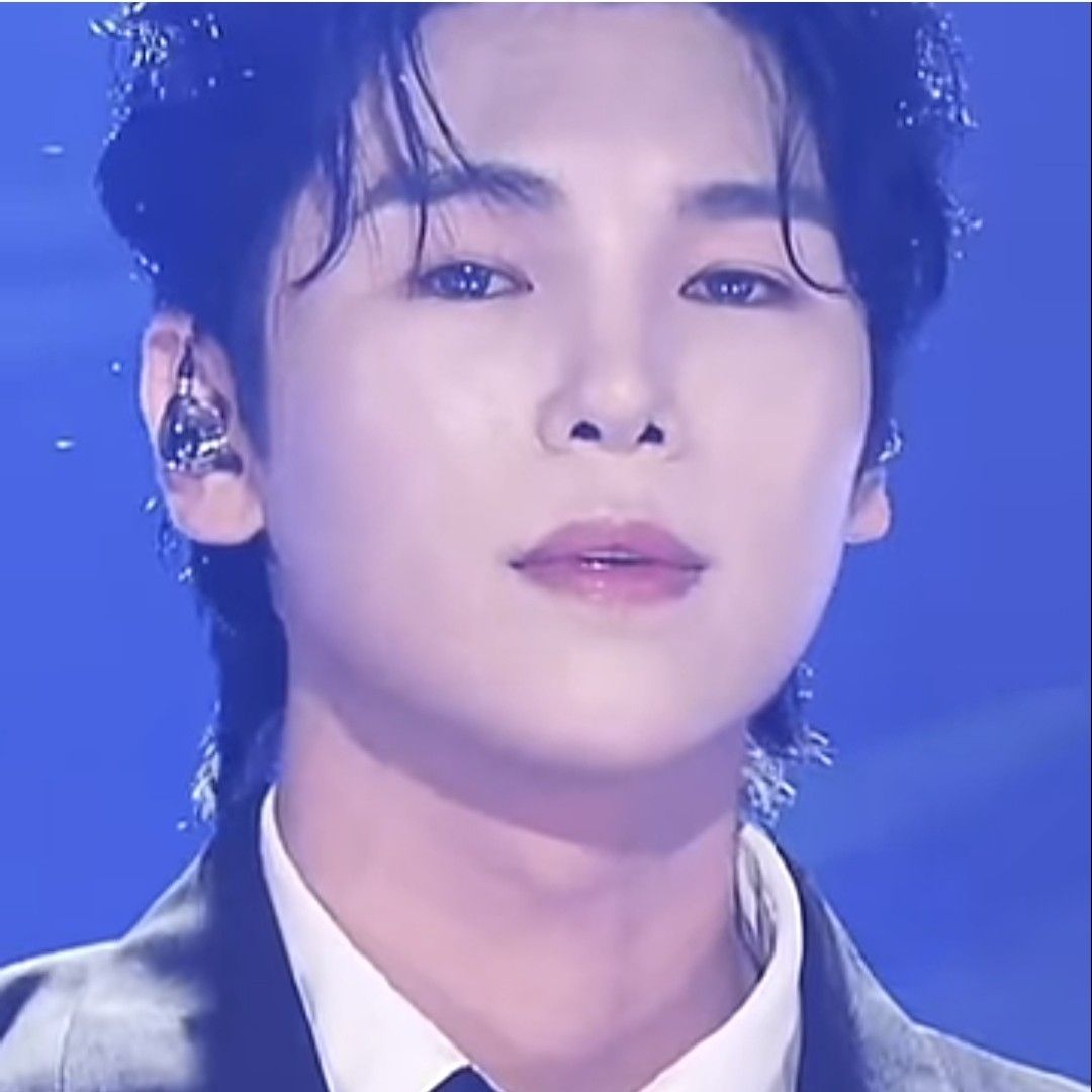 A moment captured by a fan of Kim Junsu (1991)