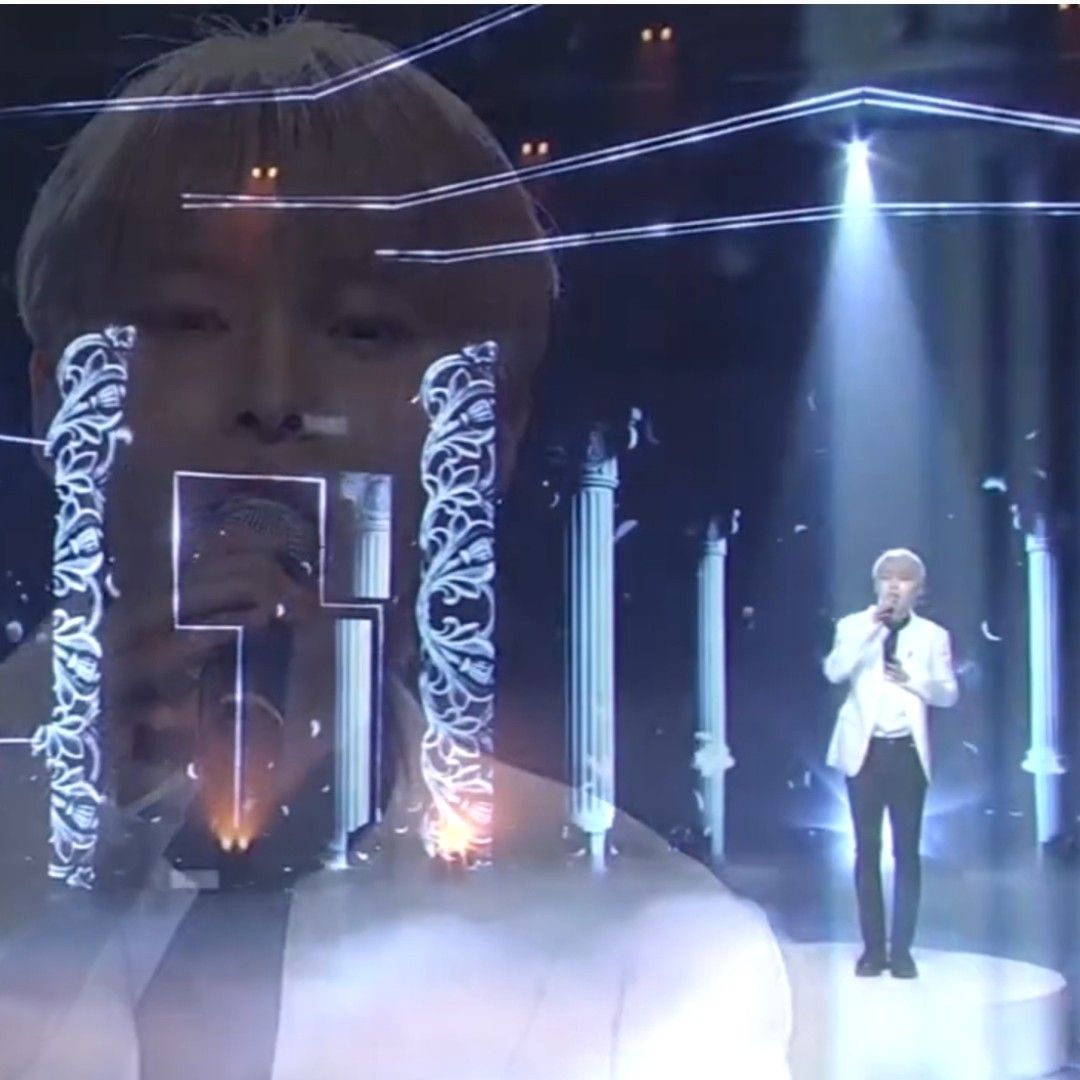 A moment captured by a fan of Seong Ri